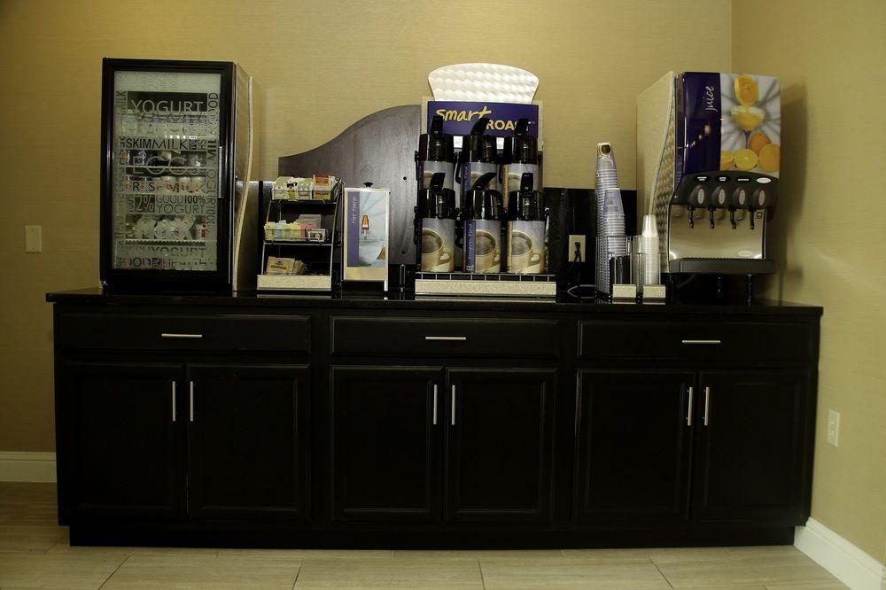 Holiday Inn Express & Suites Marion Northeast By Ihg Eksteriør billede