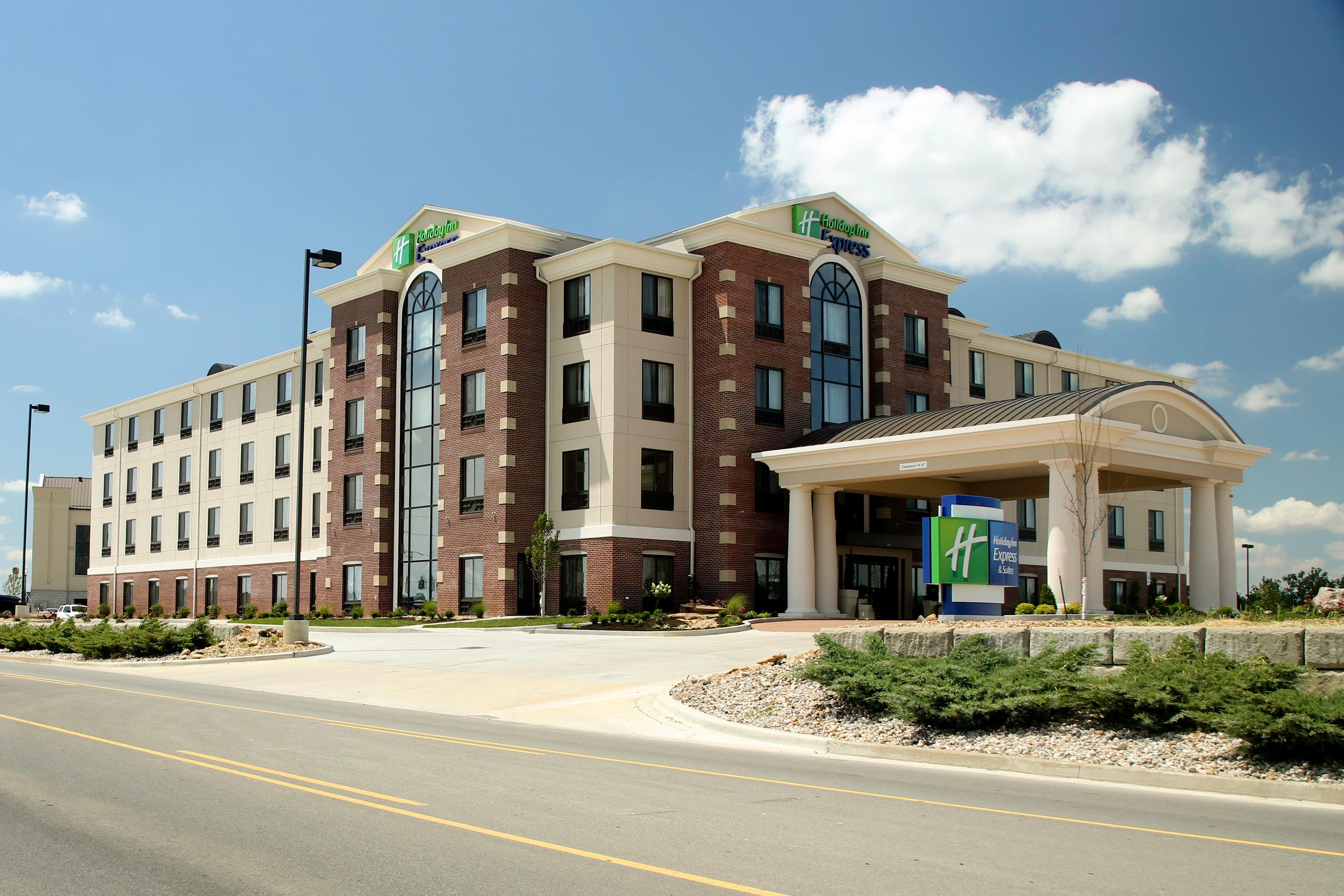 Holiday Inn Express & Suites Marion Northeast By Ihg Eksteriør billede