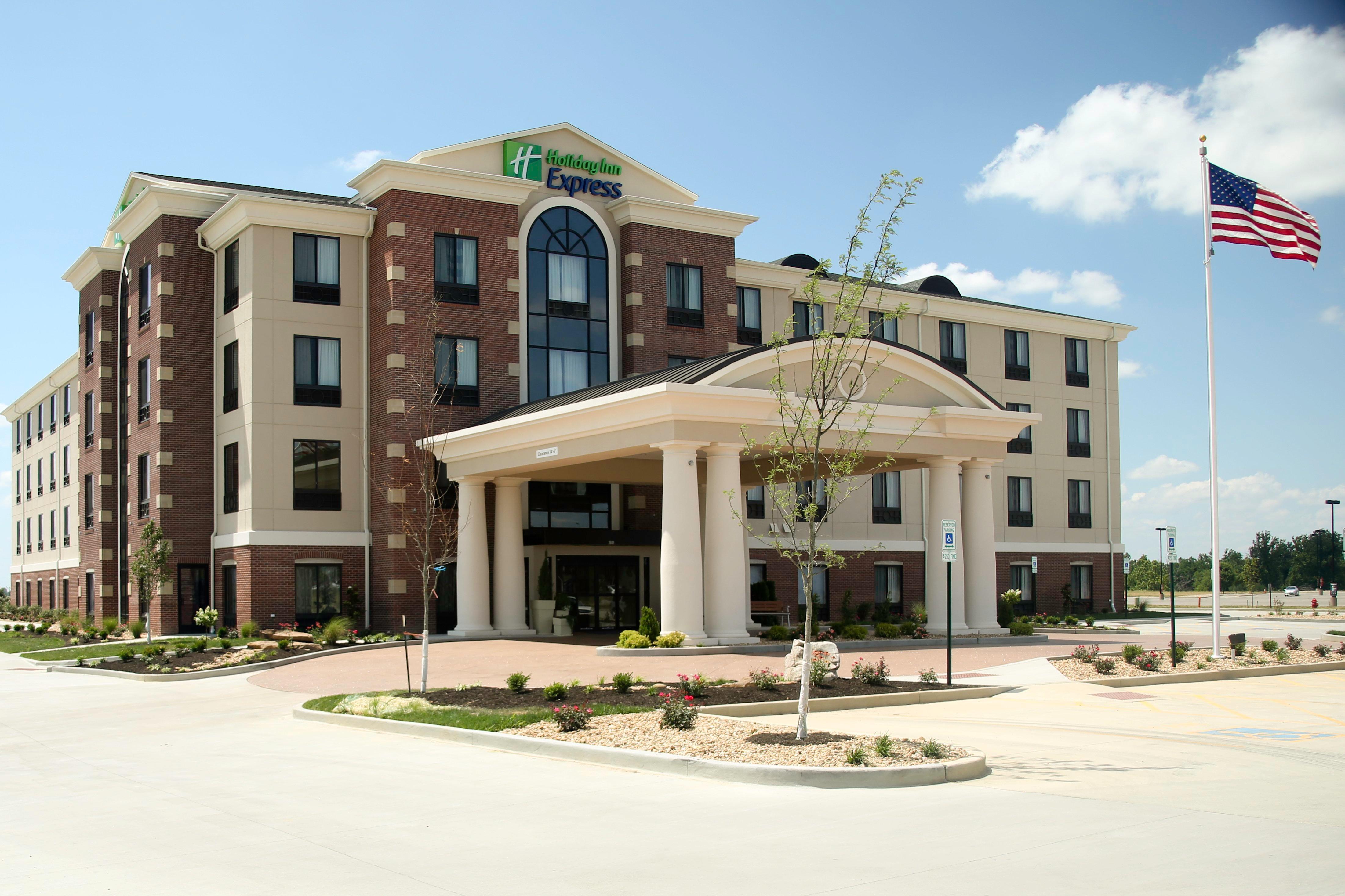 Holiday Inn Express & Suites Marion Northeast By Ihg Eksteriør billede