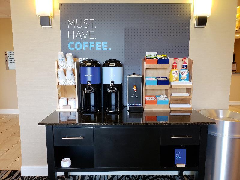 Holiday Inn Express & Suites Marion Northeast By Ihg Eksteriør billede
